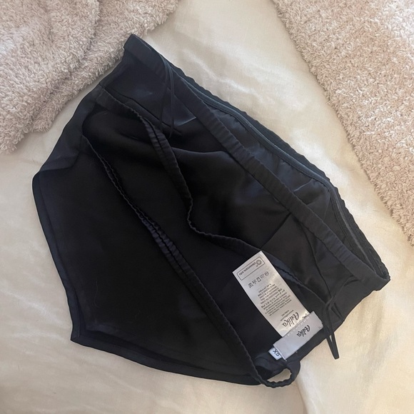 Black Backless Tube Top - Picture 2 of 6